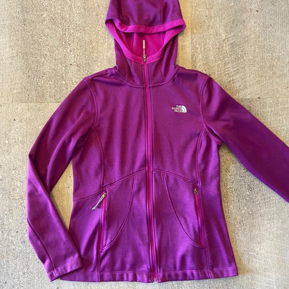 Women’s The North Face zip up sweater